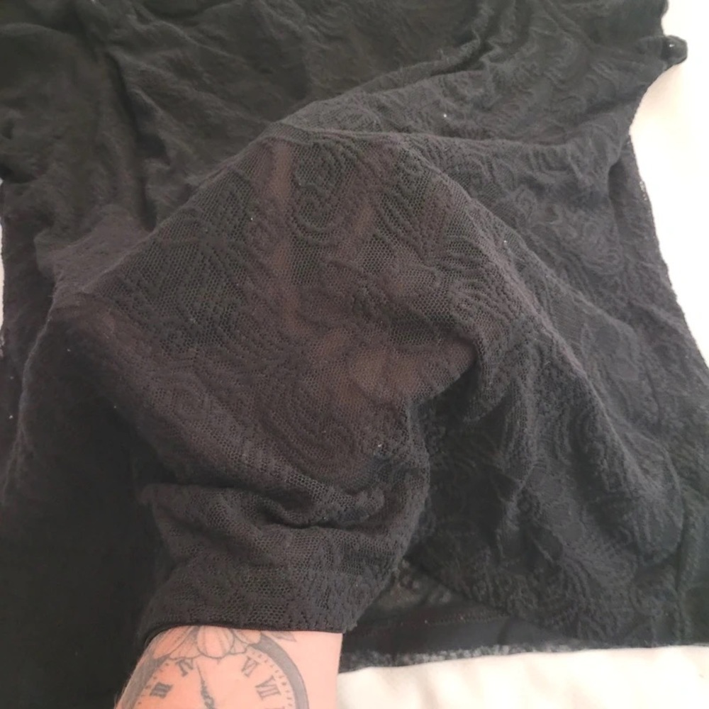 New York & Company Black Lace Short Sleeve Tee - Picture 4 of 4